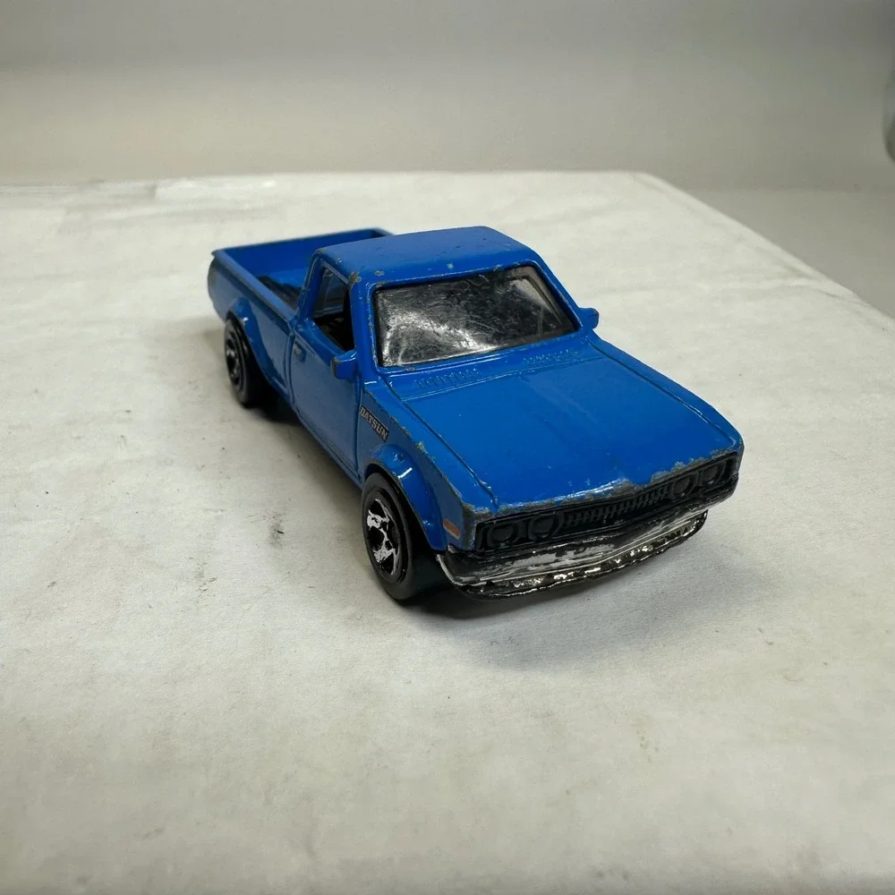 Hot Wheels Datsun 620‎ Blue Pickup Truck Diecast 1:64 HW City 2013 Mattel